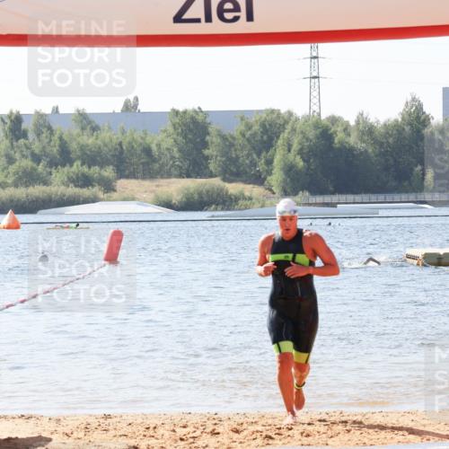 01.09.2024 - 17. Tribühne Triathlon Luisa Fischer http://msf.ph/oto/6895471 01.09.2024 11:14:31 Schwimmen 509 meine-sportfotos.de