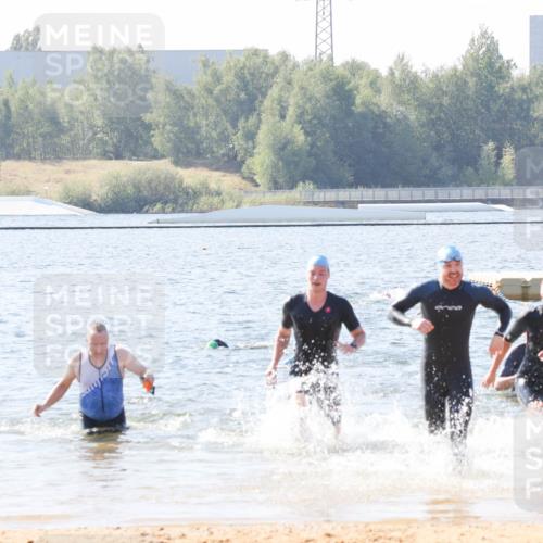 01.09.2024 - 17. Tribühne Triathlon Luisa Fischer http://msf.ph/oto/6896059 01.09.2024 11:19:58 Schwimmen 500, 519, 555, 559, 561 meine-sportfotos.de