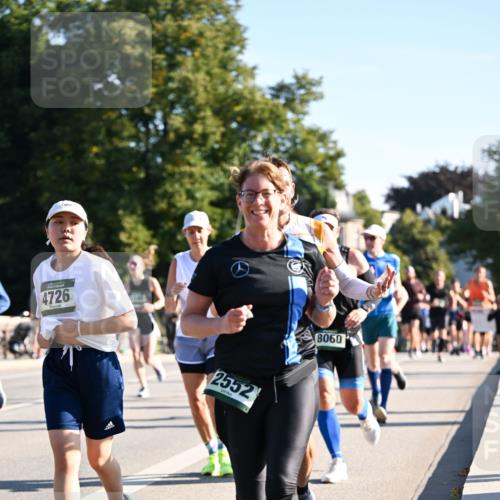 01.09.2024 - BARMER Alsterlauf Dr. Thomas Lammeyer http://msf.ph/oto/6896356 01.09.2024 09:34:29 Laufen 4726, 2552, 8060 meine-sportfotos.de