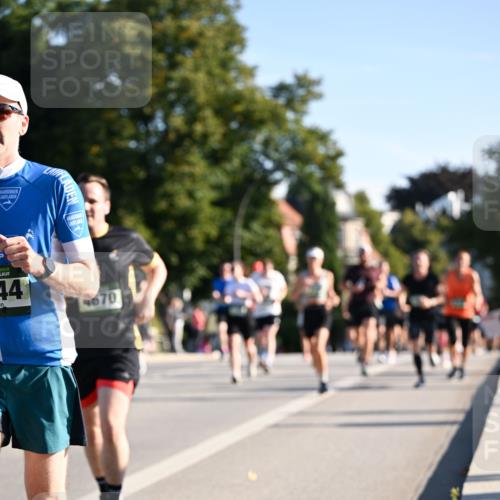 01.09.2024 - BARMER Alsterlauf Dr. Thomas Lammeyer http://msf.ph/oto/6896385 01.09.2024 09:34:32 Laufen 44, 670 meine-sportfotos.de