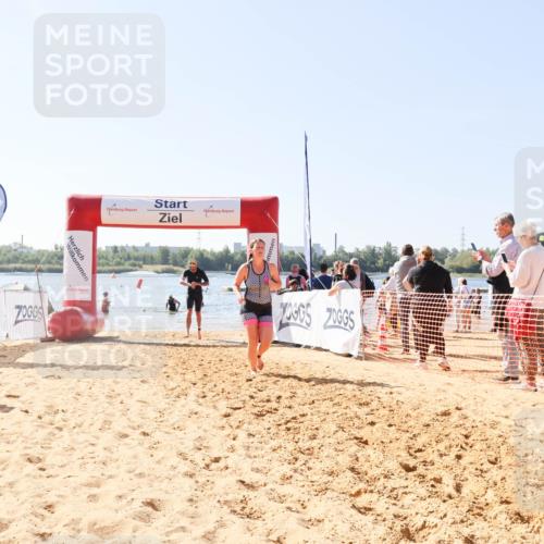 01.09.2024 - 17. Tribühne Triathlon Luisa Fischer http://msf.ph/oto/6896539 01.09.2024 11:23:54 Schwimmen 447, 514, 526, 543 meine-sportfotos.de