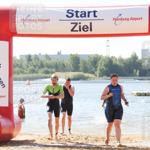 01.09.2024 - 17. Tribühne Triathlon Luisa Fischer http://msf.ph/oto/6896566 01.09.2024 11:24:05 Schwimmen 451, 493, 505, 534 meine-sportfotos.de
