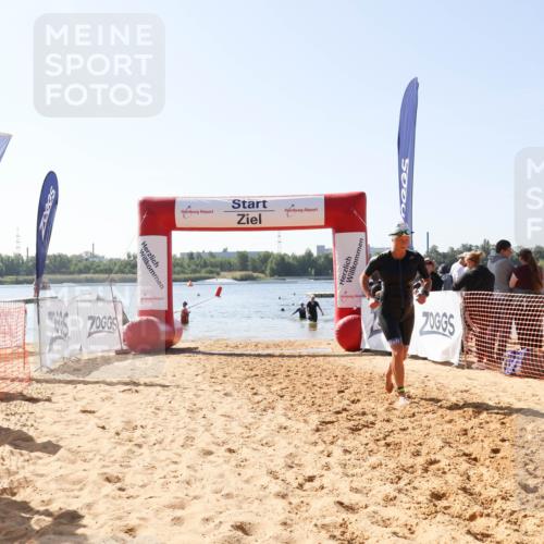 01.09.2024 - 17. Tribühne Triathlon Luisa Fischer http://msf.ph/oto/6896656 01.09.2024 11:24:49 Schwimmen 515, 527 meine-sportfotos.de