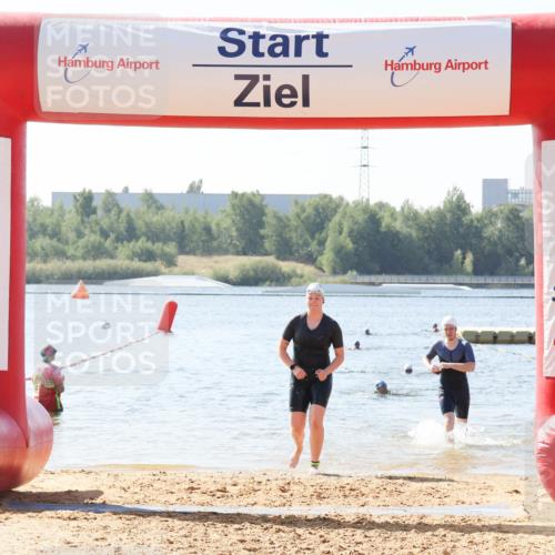 01.09.2024 - 17. Tribühne Triathlon Luisa Fischer http://msf.ph/oto/6896662 01.09.2024 11:24:56 Schwimmen 449, 527, 538 meine-sportfotos.de