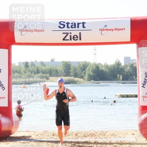 01.09.2024 - 17. Tribühne Triathlon Luisa Fischer http://msf.ph/oto/6896786 01.09.2024 11:25:53 Schwimmen 483 meine-sportfotos.de