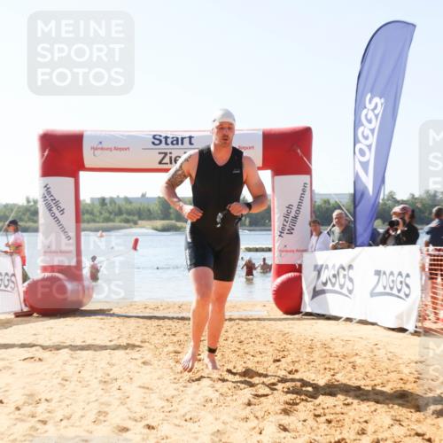 01.09.2024 - 17. Tribühne Triathlon Luisa Fischer http://msf.ph/oto/6896817 01.09.2024 11:26:18 Schwimmen 529 meine-sportfotos.de