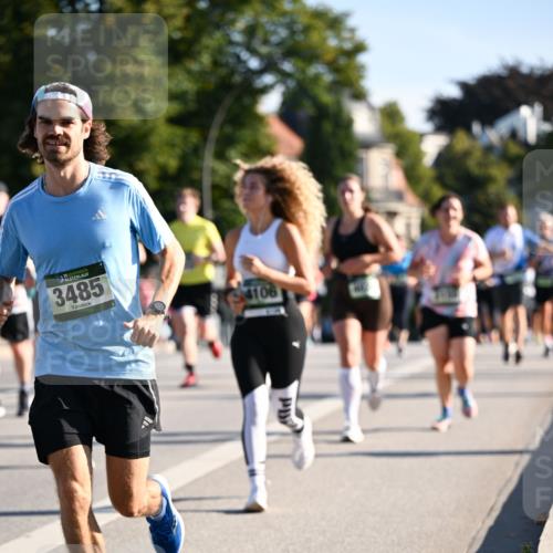 01.09.2024 - BARMER Alsterlauf Dr. Thomas Lammeyer http://msf.ph/oto/6896956 01.09.2024 09:35:18 Laufen 3485, 4106 meine-sportfotos.de