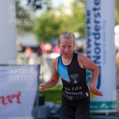01.09.2024 - 17. Tribühne Triathlon Michael Strokosch http://msf.ph/oto/6897006 01.09.2024 09:50:40 Ziel 63, 78, 79, 100 meine-sportfotos.de