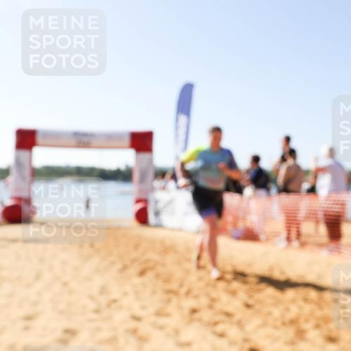 01.09.2024 - 17. Tribühne Triathlon Luisa Fischer http://msf.ph/oto/6897040 01.09.2024 11:34:30 Schwimmen 533 meine-sportfotos.de