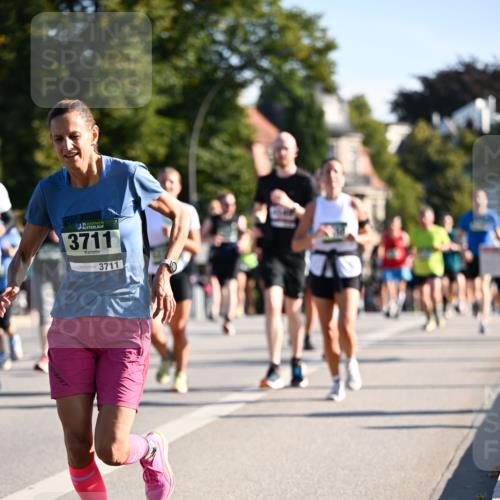 01.09.2024 - BARMER Alsterlauf Dr. Thomas Lammeyer http://msf.ph/oto/6897452 01.09.2024 09:35:42 Laufen 2024, 135, 3711, 3711 meine-sportfotos.de