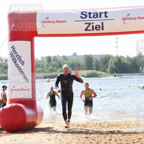 01.09.2024 - 17. Tribühne Triathlon Luisa Fischer http://msf.ph/oto/6897753 01.09.2024 11:42:41 Schwimmen 624, 656, 669 meine-sportfotos.de
