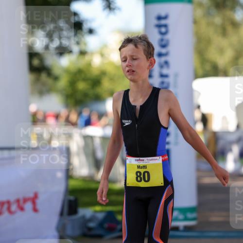 01.09.2024 - 17. Tribühne Triathlon Michael Strokosch http://msf.ph/oto/6897832 01.09.2024 09:54:37 Ziel 80 meine-sportfotos.de