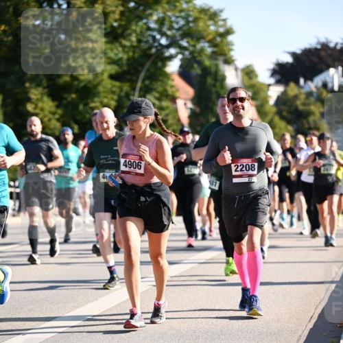 01.09.2024 - BARMER Alsterlauf Dr. Thomas Lammeyer http://msf.ph/oto/6898011 01.09.2024 09:36:10 Laufen 4, 4906, 81, 2208, 2206, 2631 meine-sportfotos.de
