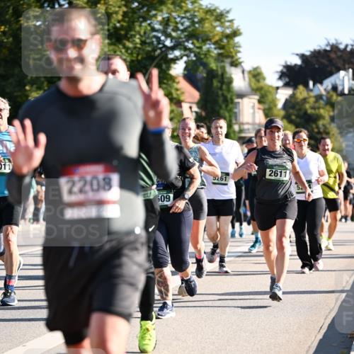 01.09.2024 - BARMER Alsterlauf Dr. Thomas Lammeyer http://msf.ph/oto/6898053 01.09.2024 09:36:12 Laufen 011, 2208, 509, 5261, 2611 meine-sportfotos.de