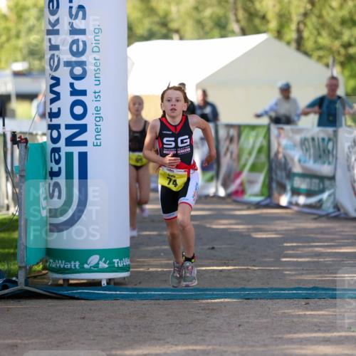 01.09.2024 - 17. Tribühne Triathlon Michael Strokosch http://msf.ph/oto/6898197 01.09.2024 09:55:55 Ziel 74, 95 meine-sportfotos.de