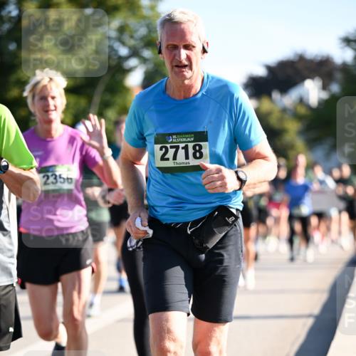 01.09.2024 - BARMER Alsterlauf Dr. Thomas Lammeyer http://msf.ph/oto/6898682 01.09.2024 09:36:43 Laufen 2356, 35, 2718 meine-sportfotos.de