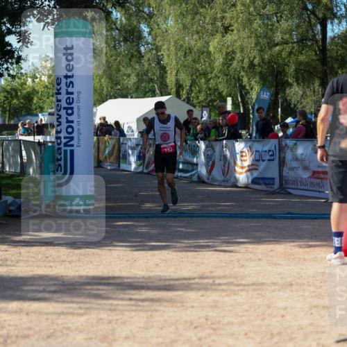 01.09.2024 - 17. Tribühne Triathlon Michael Strokosch http://msf.ph/oto/6899182 01.09.2024 10:50:10 Ziel 153 meine-sportfotos.de