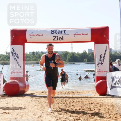 01.09.2024 - 17. Tribühne Triathlon Luisa Fischer http://msf.ph/oto/6899323 01.09.2024 11:46:43 Schwimmen 590, 665, 667, 683 meine-sportfotos.de