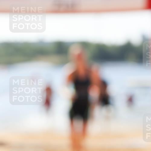 01.09.2024 - 17. Tribühne Triathlon Luisa Fischer http://msf.ph/oto/6899350 01.09.2024 11:46:47 Schwimmen 590, 599, 637, 665, 667, 683 meine-sportfotos.de
