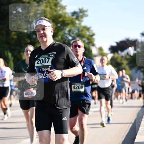 01.09.2024 - BARMER Alsterlauf Dr. Thomas Lammeyer http://msf.ph/oto/6899397 01.09.2024 09:37:09 Laufen 4076, 35, 2007, 29, 4208 meine-sportfotos.de