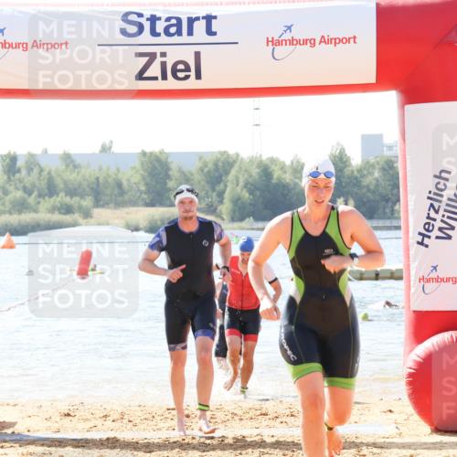 01.09.2024 - 17. Tribühne Triathlon Luisa Fischer http://msf.ph/oto/6899399 01.09.2024 11:46:56 Schwimmen 599, 637, 638, 665, 683, 696 meine-sportfotos.de
