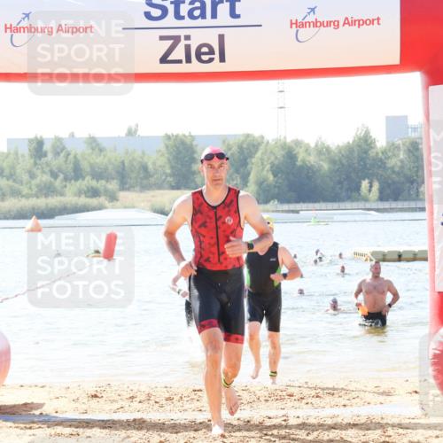 01.09.2024 - 17. Tribühne Triathlon Luisa Fischer http://msf.ph/oto/6899449 01.09.2024 11:47:13 Schwimmen 662, 687, 708 meine-sportfotos.de
