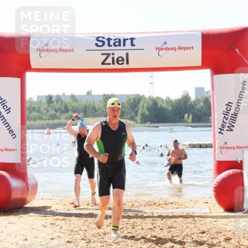 01.09.2024 - 17. Tribühne Triathlon Luisa Fischer http://msf.ph/oto/6899486 01.09.2024 11:47:17 Schwimmen 597, 662, 687, 708 meine-sportfotos.de