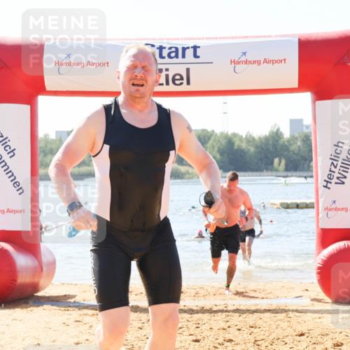 01.09.2024 - 17. Tribühne Triathlon Luisa Fischer http://msf.ph/oto/6899510 01.09.2024 11:47:23 Schwimmen 597, 612, 662, 708 meine-sportfotos.de