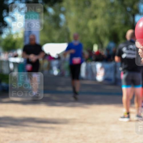 01.09.2024 - 17. Tribühne Triathlon Michael Strokosch http://msf.ph/oto/6899526 01.09.2024 10:52:47 Ziel 145, 155 meine-sportfotos.de