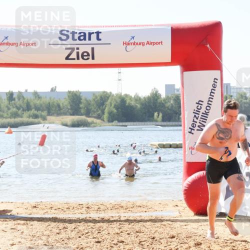 01.09.2024 - 17. Tribühne Triathlon Luisa Fischer http://msf.ph/oto/6899549 01.09.2024 11:47:29 Schwimmen 597, 612 meine-sportfotos.de