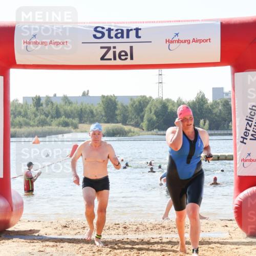 01.09.2024 - 17. Tribühne Triathlon Luisa Fischer http://msf.ph/oto/6899577 01.09.2024 11:47:40 Schwimmen 610, 642, 705 meine-sportfotos.de