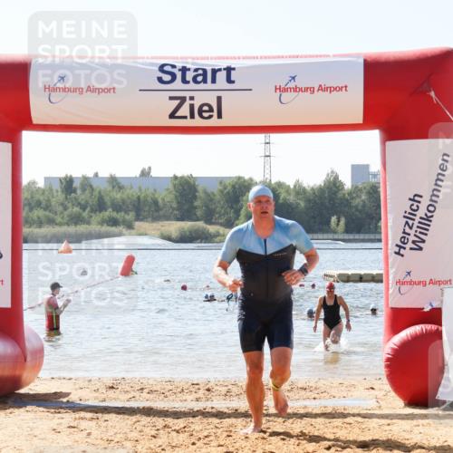 01.09.2024 - 17. Tribühne Triathlon Luisa Fischer http://msf.ph/oto/6899640 01.09.2024 11:47:50 Schwimmen 636, 642 meine-sportfotos.de