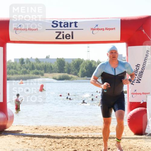 01.09.2024 - 17. Tribühne Triathlon Luisa Fischer http://msf.ph/oto/6899650 01.09.2024 11:47:51 Schwimmen 636, 642 meine-sportfotos.de