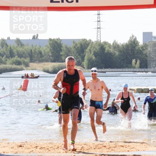 01.09.2024 - 17. Tribühne Triathlon Luisa Fischer http://msf.ph/oto/6899760 01.09.2024 11:48:06 Schwimmen 570, 628, 644, 647, 650, 677 meine-sportfotos.de