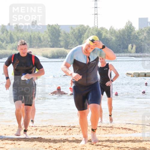 01.09.2024 - 17. Tribühne Triathlon Luisa Fischer http://msf.ph/oto/6899903 01.09.2024 11:48:25 Schwimmen 199, 569, 580, 581, 583, 592, 635, 660, 681 meine-sportfotos.de