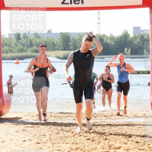 01.09.2024 - 17. Tribühne Triathlon Luisa Fischer http://msf.ph/oto/6900017 01.09.2024 11:48:38 Schwimmen 564, 568, 569, 583, 586, 676, 703, 711 meine-sportfotos.de