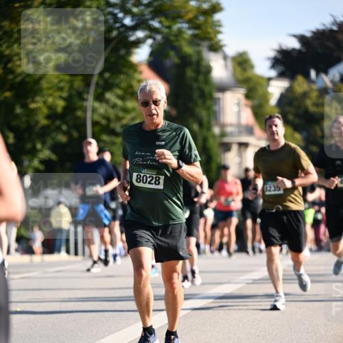 01.09.2024 - BARMER Alsterlauf Dr. Thomas Lammeyer http://msf.ph/oto/6900127 01.09.2024 09:37:44 Laufen 8028, 8235 meine-sportfotos.de