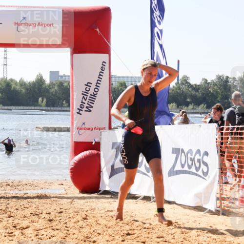 01.09.2024 - 17. Tribühne Triathlon Luisa Fischer http://msf.ph/oto/6900137 01.09.2024 11:49:04 Schwimmen 576, 655 meine-sportfotos.de