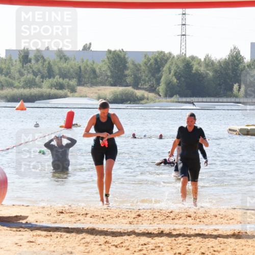 01.09.2024 - 17. Tribühne Triathlon Luisa Fischer http://msf.ph/oto/6900150 01.09.2024 11:49:19 Schwimmen 577, 591, 606 meine-sportfotos.de