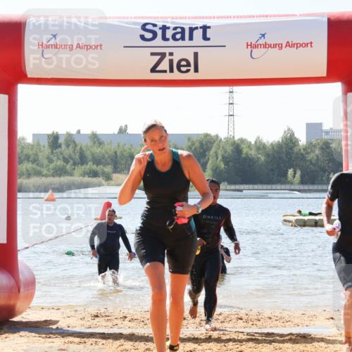 01.09.2024 - 17. Tribühne Triathlon Luisa Fischer http://msf.ph/oto/6900217 01.09.2024 11:49:24 Schwimmen 577, 591, 606, 643, 682 meine-sportfotos.de