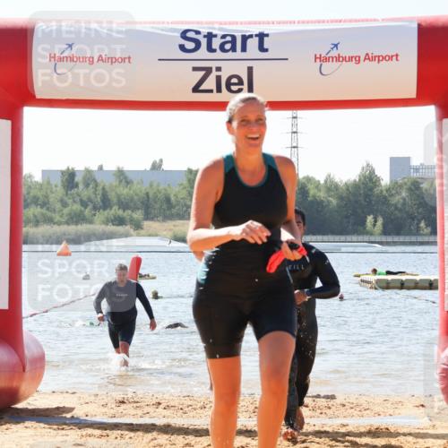 01.09.2024 - 17. Tribühne Triathlon Luisa Fischer http://msf.ph/oto/6900230 01.09.2024 11:49:25 Schwimmen 577, 591, 606, 643, 682 meine-sportfotos.de