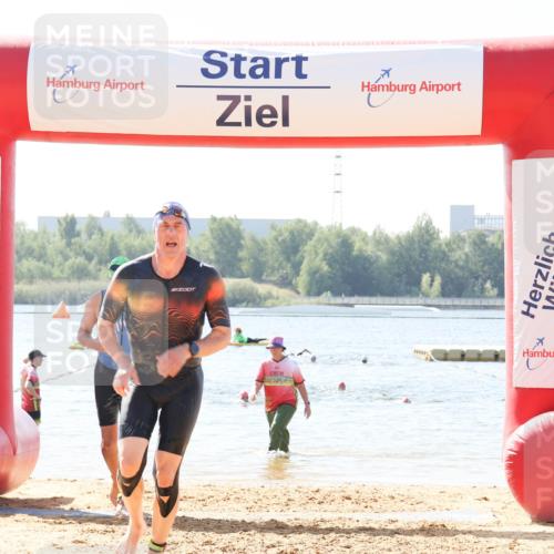 01.09.2024 - 17. Tribühne Triathlon Luisa Fischer http://msf.ph/oto/6900406 01.09.2024 11:49:49 Schwimmen 571, 578 meine-sportfotos.de
