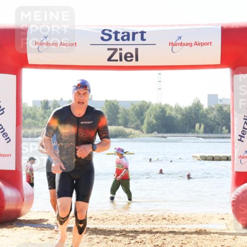01.09.2024 - 17. Tribühne Triathlon Luisa Fischer http://msf.ph/oto/6900414 01.09.2024 11:49:50 Schwimmen 571, 578 meine-sportfotos.de