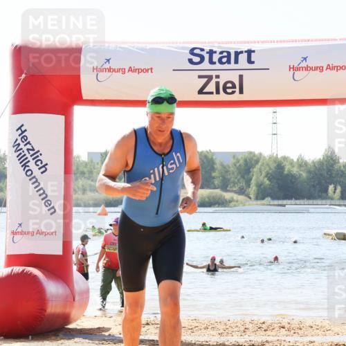 01.09.2024 - 17. Tribühne Triathlon Luisa Fischer http://msf.ph/oto/6900444 01.09.2024 11:49:53 Schwimmen 571, 578 meine-sportfotos.de