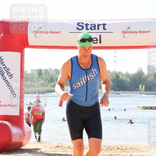 01.09.2024 - 17. Tribühne Triathlon Luisa Fischer http://msf.ph/oto/6900453 01.09.2024 11:49:53 Schwimmen 571, 578 meine-sportfotos.de