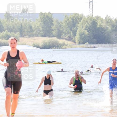 01.09.2024 - 17. Tribühne Triathlon Luisa Fischer http://msf.ph/oto/6900472 01.09.2024 11:50:05 Schwimmen 605, 674, 684 meine-sportfotos.de