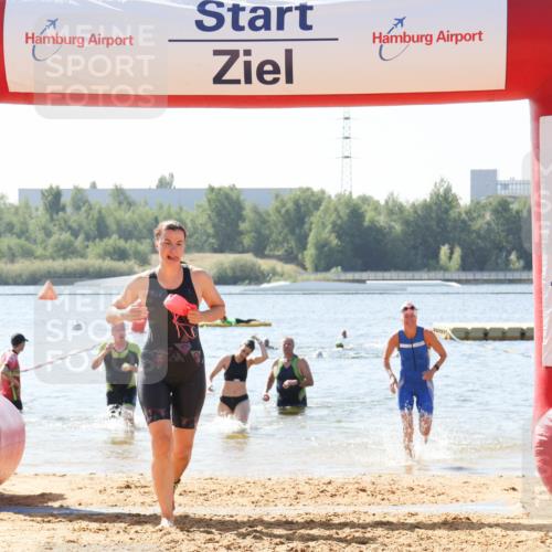 01.09.2024 - 17. Tribühne Triathlon Luisa Fischer http://msf.ph/oto/6900482 01.09.2024 11:50:07 Schwimmen 605, 652, 674, 684 meine-sportfotos.de