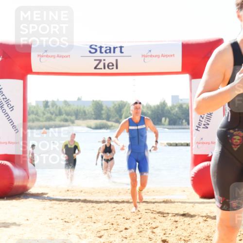 01.09.2024 - 17. Tribühne Triathlon Luisa Fischer http://msf.ph/oto/6900520 01.09.2024 11:50:11 Schwimmen 605, 627, 652, 674, 684 meine-sportfotos.de