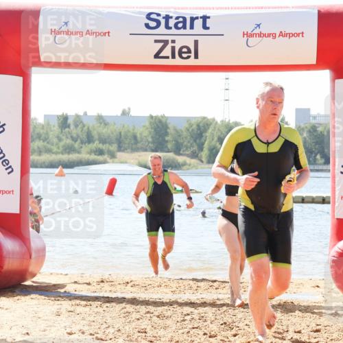 01.09.2024 - 17. Tribühne Triathlon Luisa Fischer http://msf.ph/oto/6900550 01.09.2024 11:50:16 Schwimmen 605, 627, 652, 674, 684 meine-sportfotos.de