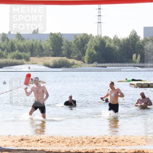 01.09.2024 - 17. Tribühne Triathlon Luisa Fischer http://msf.ph/oto/6900588 01.09.2024 11:50:41 Schwimmen 697, 698 meine-sportfotos.de
